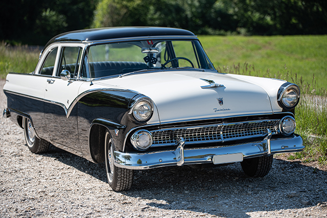 Ford Fairlane Club Sedan, Jg. 1955